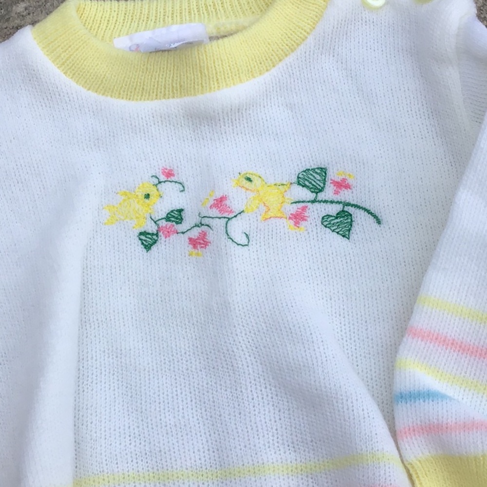 Vintage yellow white bird sweater - Picture 2 of 3